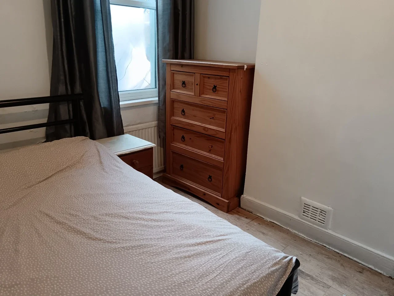 Room Green Street in Greater London