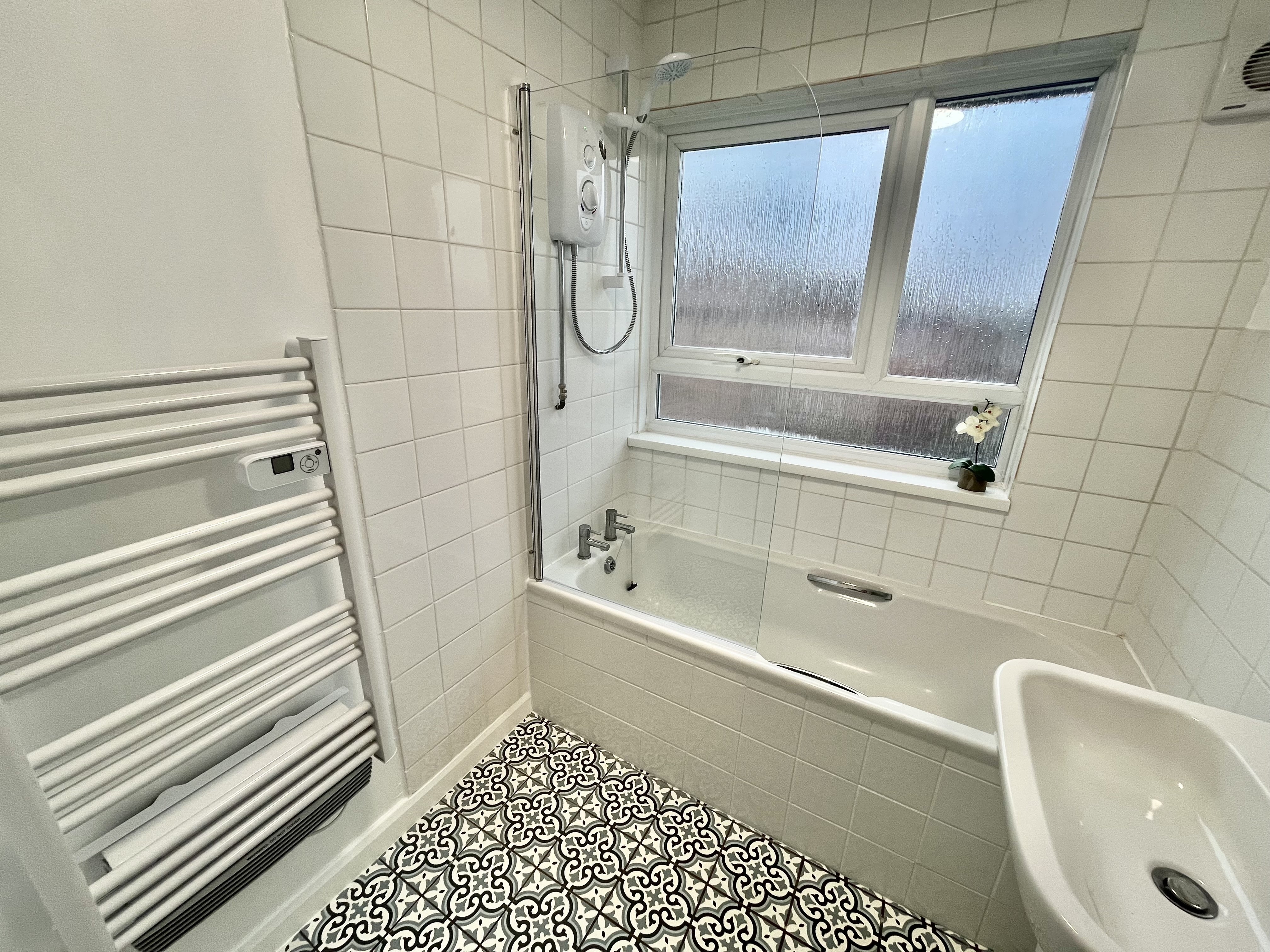 Flat Mapperley Road in Nottingham