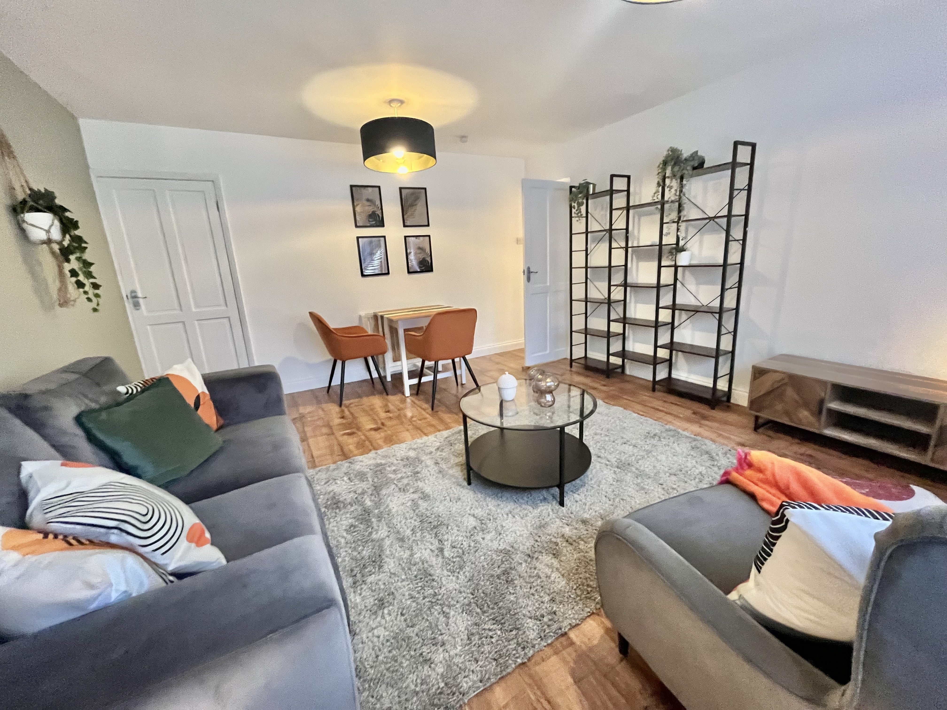 Flat Mapperley Road in Nottingham
