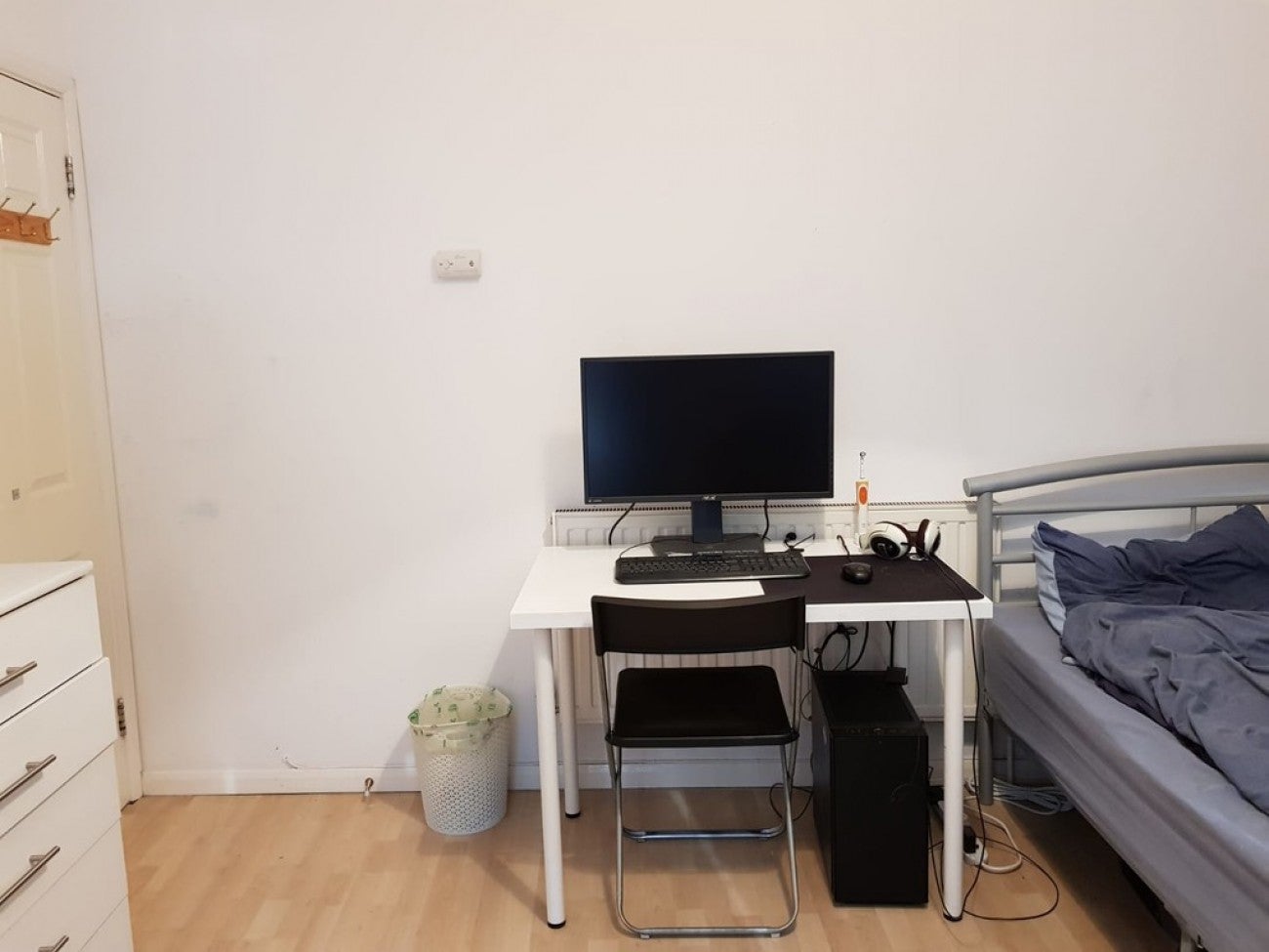 Room Mansfield Road in Greater London