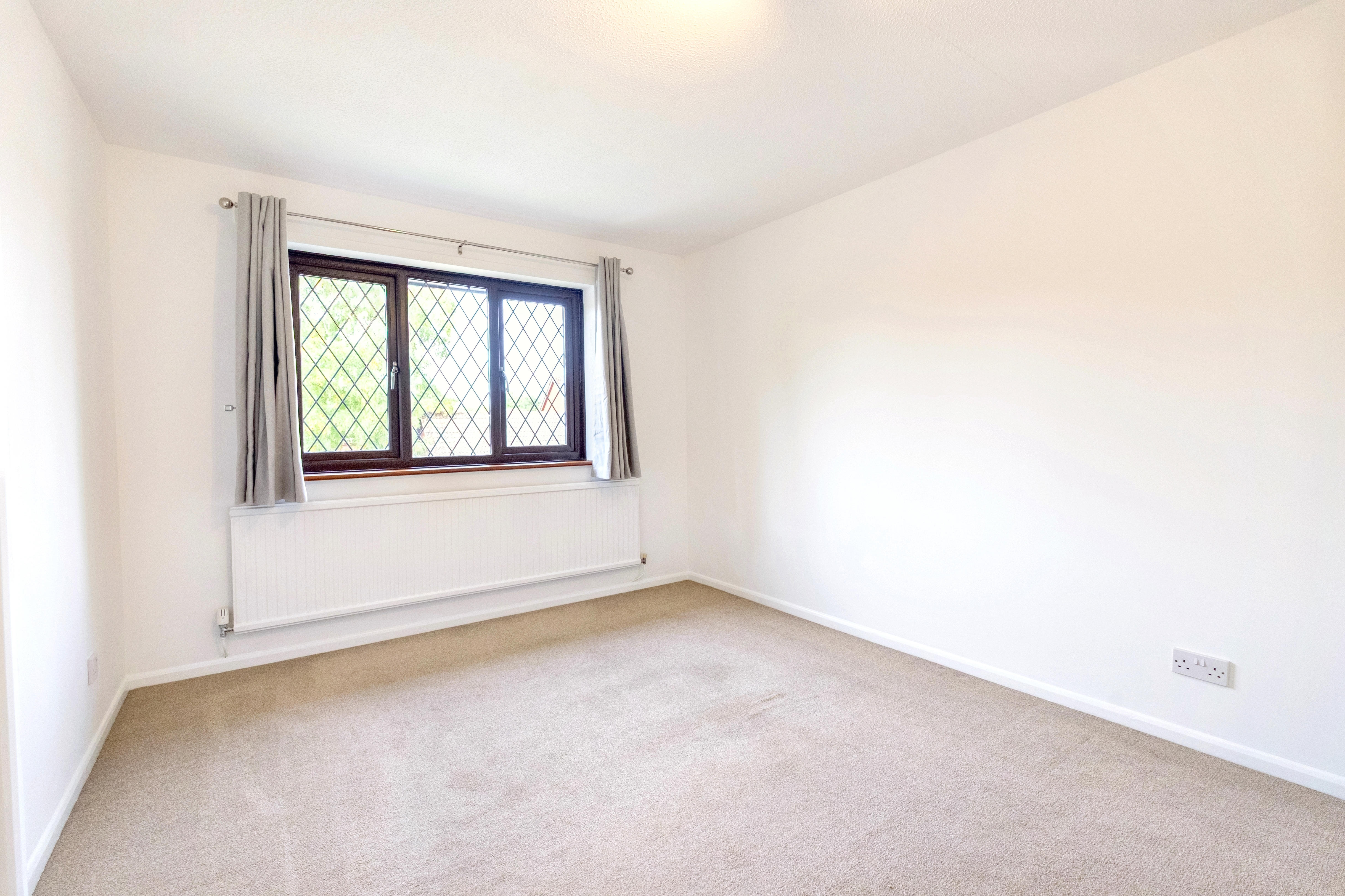 House Mongers Piece in Basingstoke and Deane