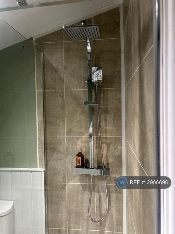 Room Kings Walk in Fenland District
