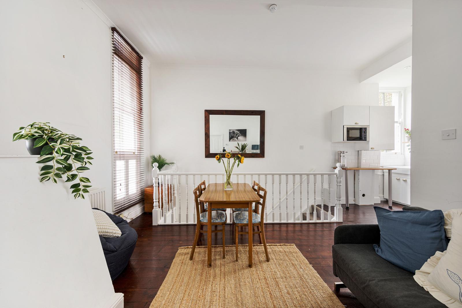 Flat Gosset Street in Greater London