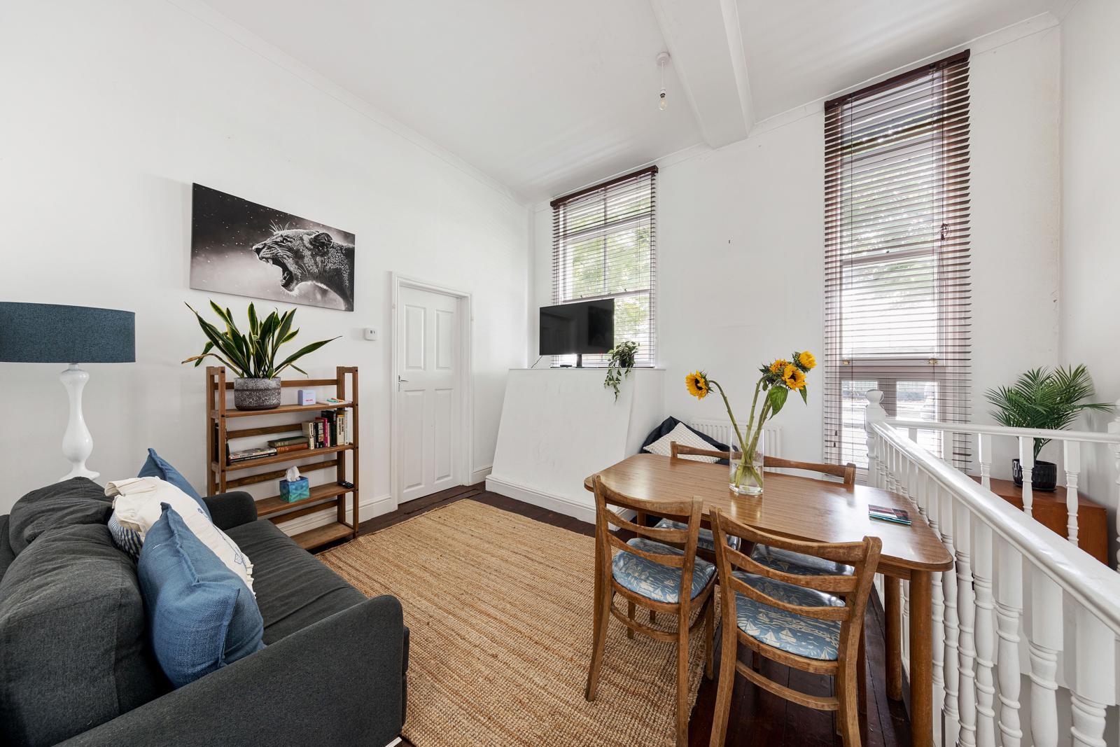 Flat Gosset Street in Greater London