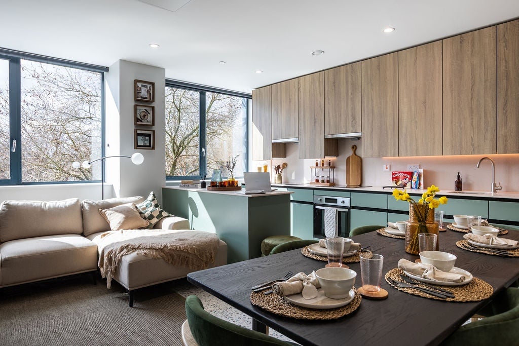 Room Frederick Road in Birmingham