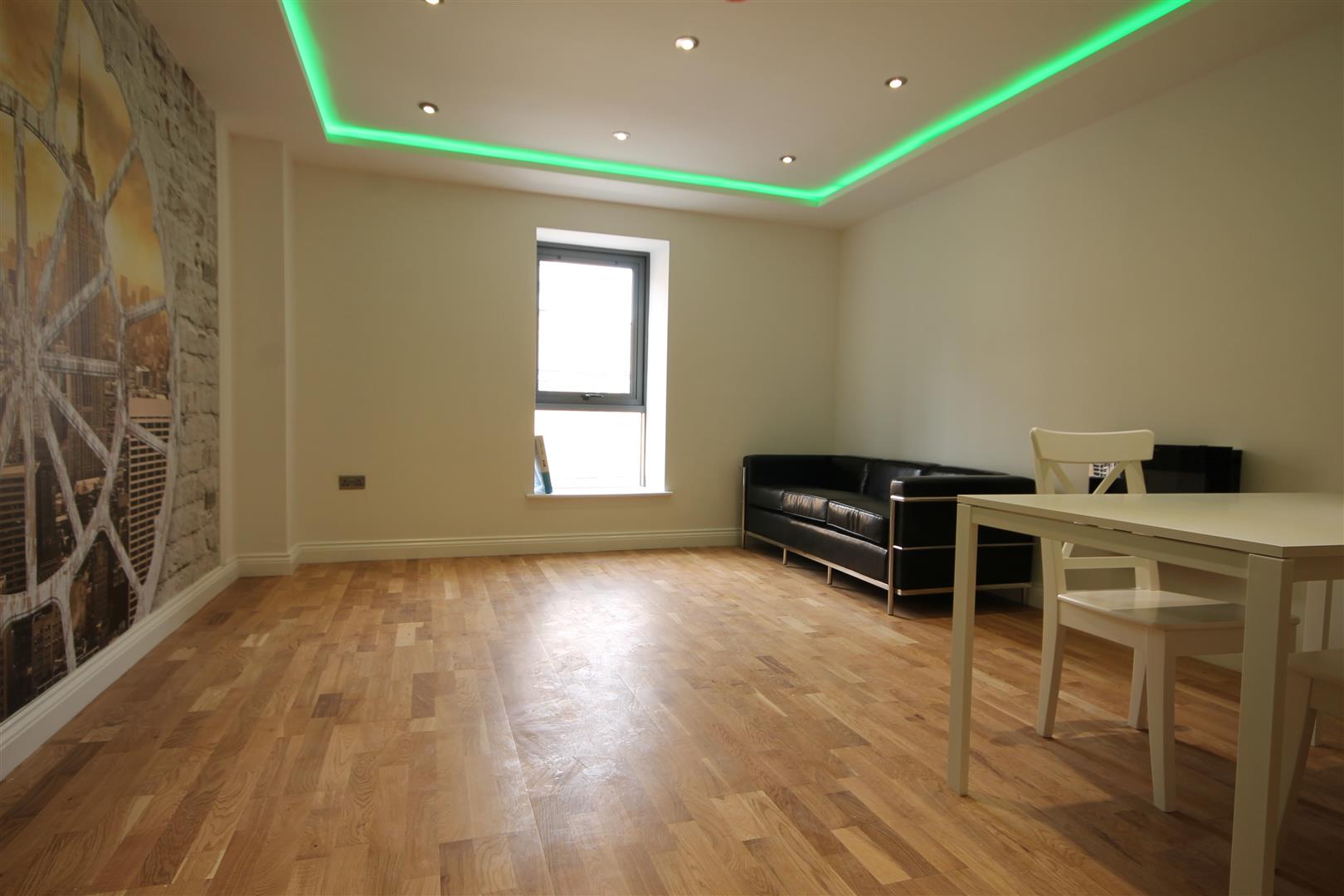 Flat Falconar's Court in Newcastle upon Tyne