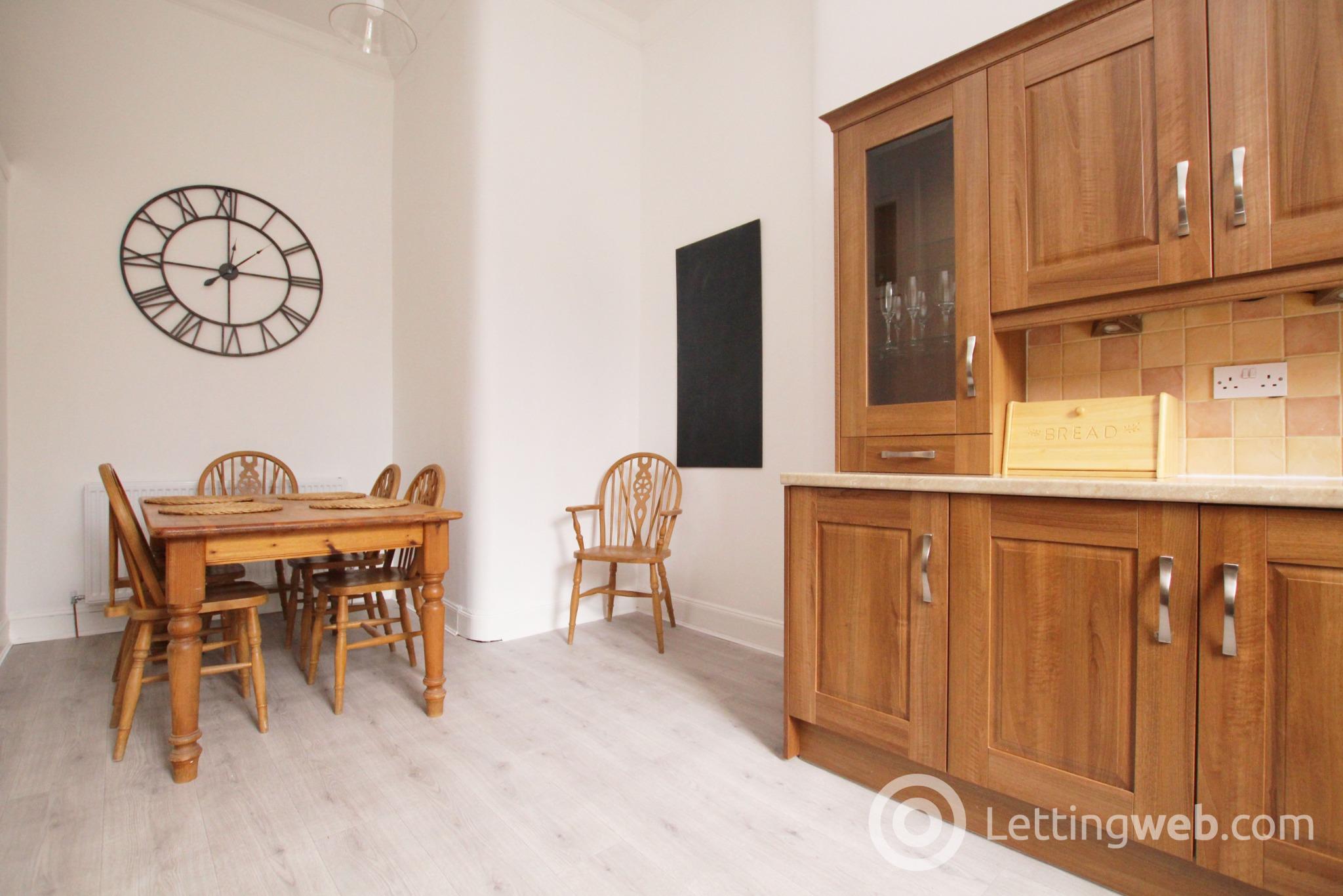 Flat Hampden Terrace in Glasgow