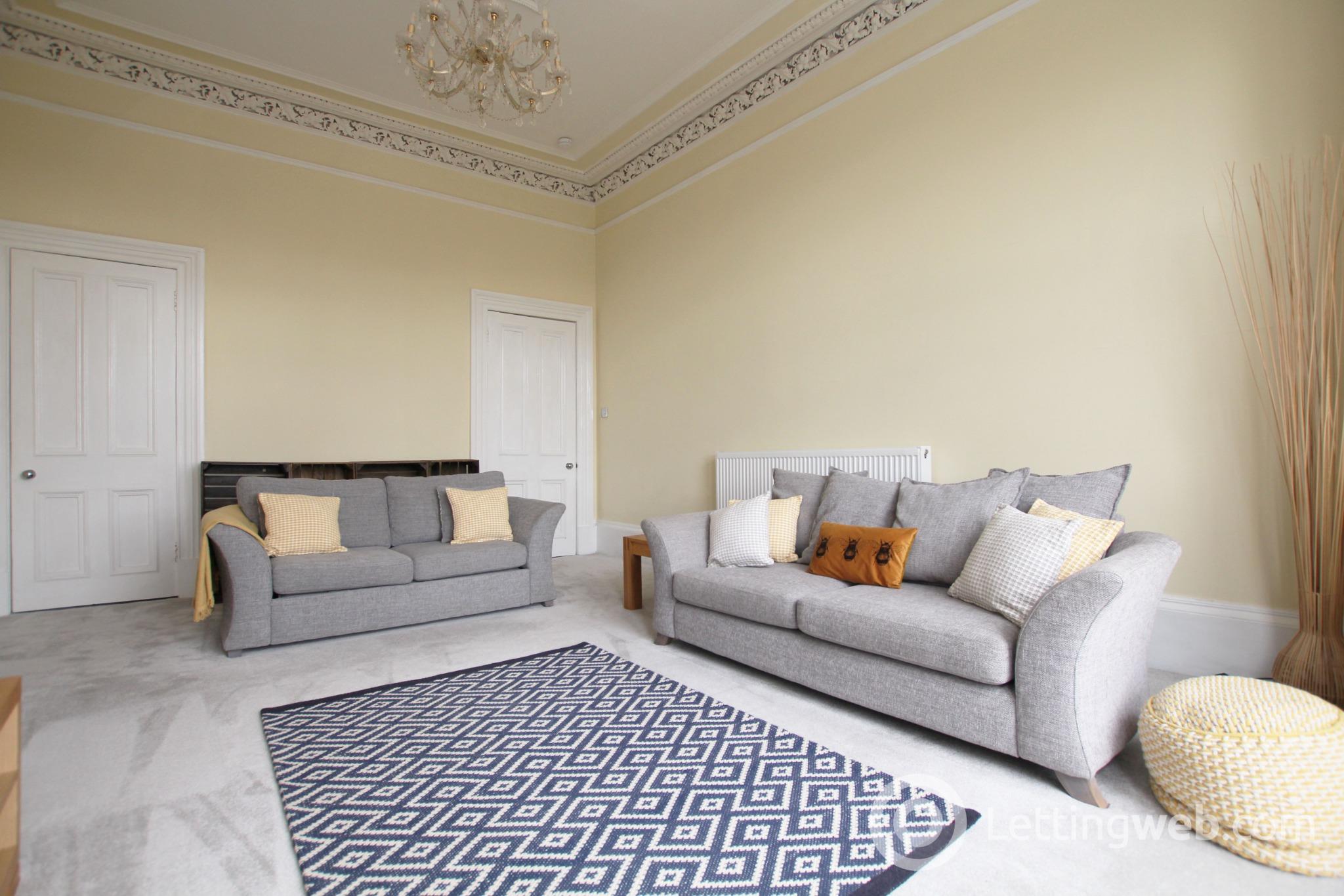 Flat Hampden Terrace in Glasgow