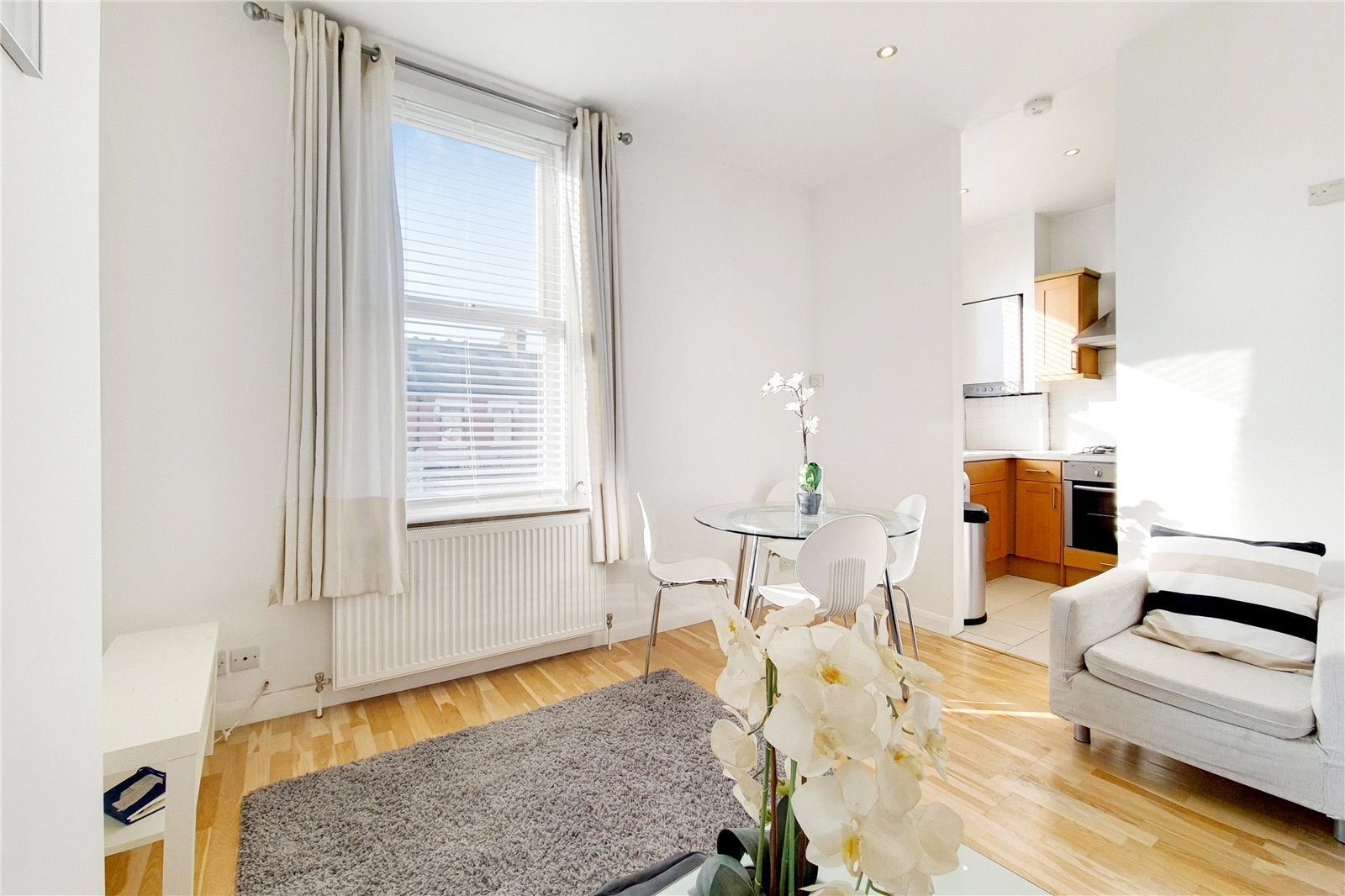 Flat Lower Richmond Road in Greater London