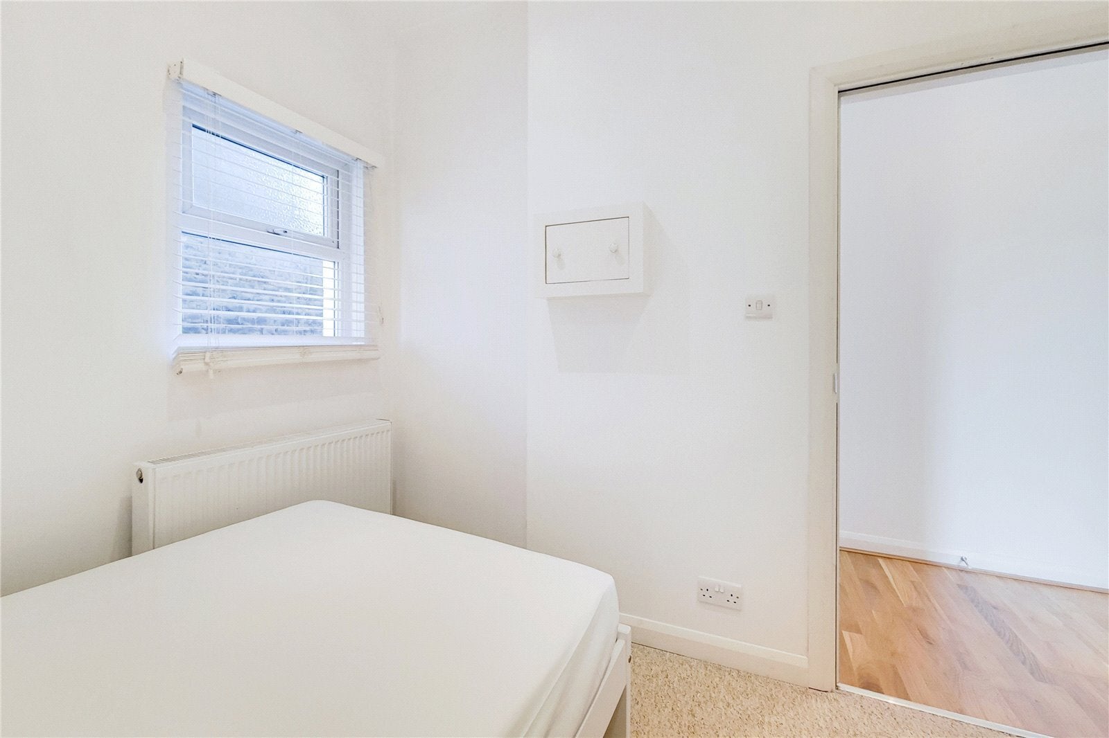 Flat Lower Richmond Road in Greater London