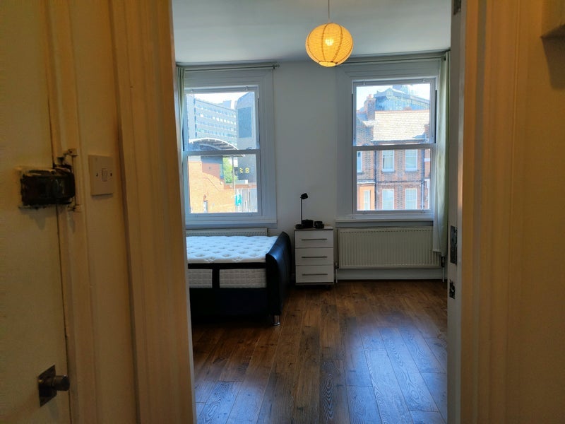 Flat Fulham Palace Road in Greater London