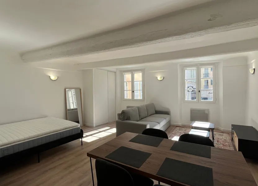Appartement Place Gustave Lambert à Toulon