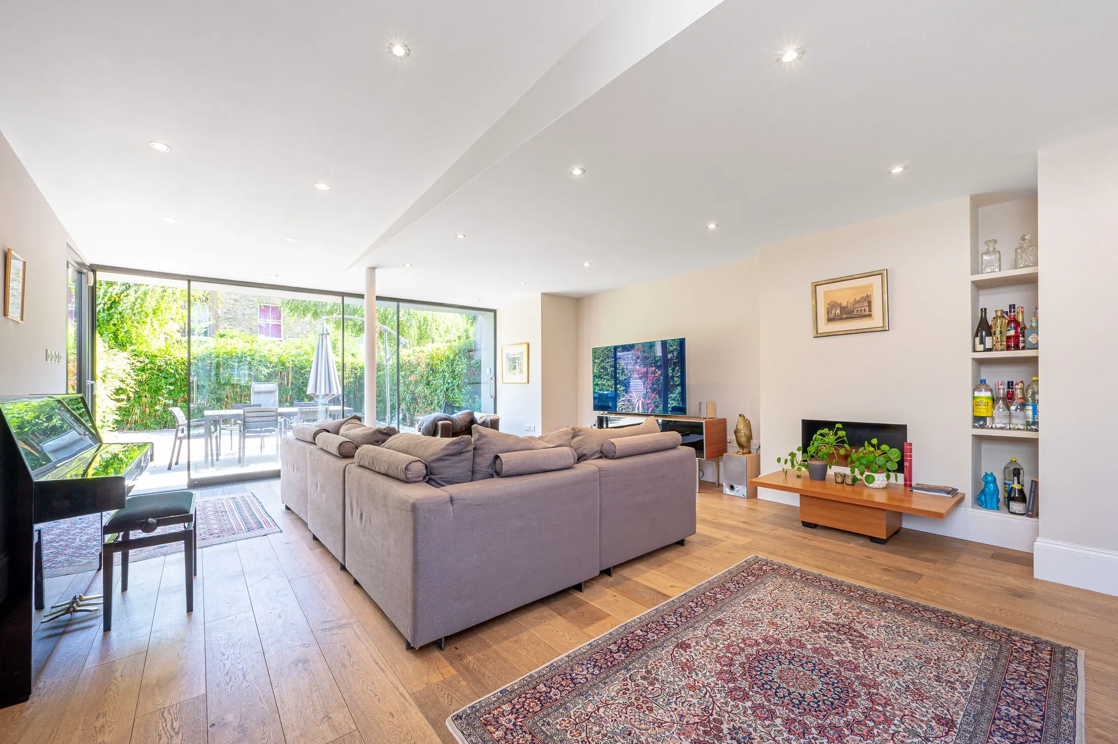 House Shirlock Road in Greater London