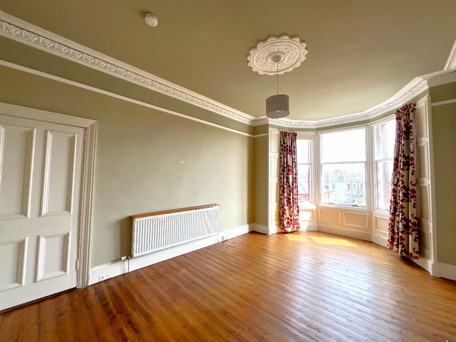 Flat Macdowall Road in City of Edinburgh