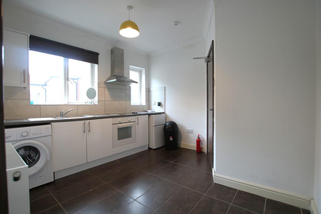 Flat Sidmouth Road in Greater London