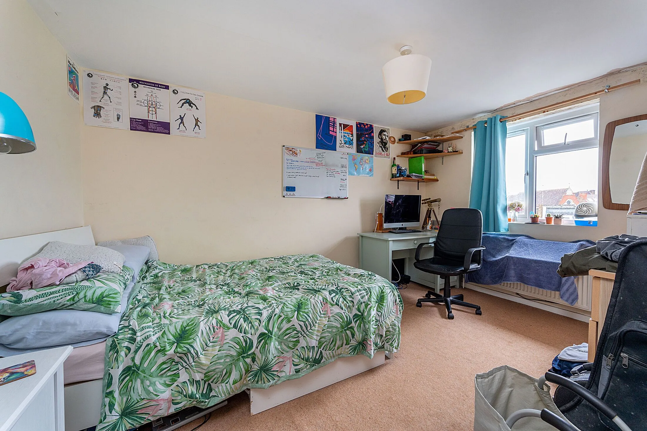 Flat Ashchurch Terrace in Greater London