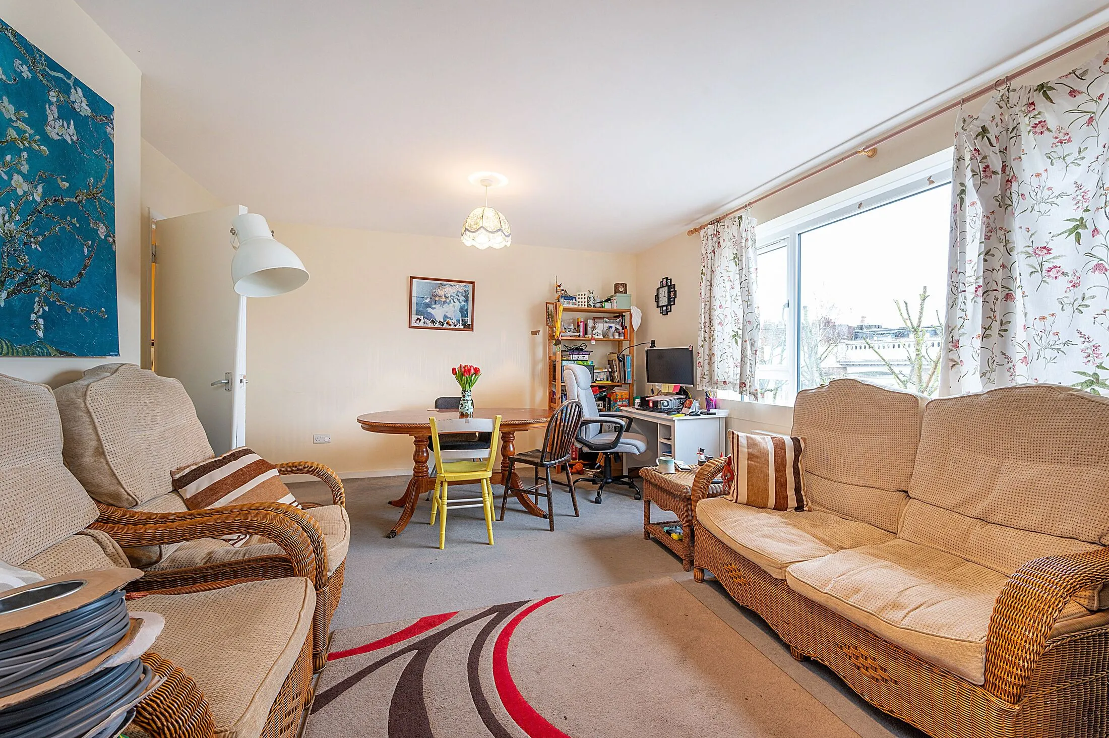 Flat Ashchurch Terrace in Greater London