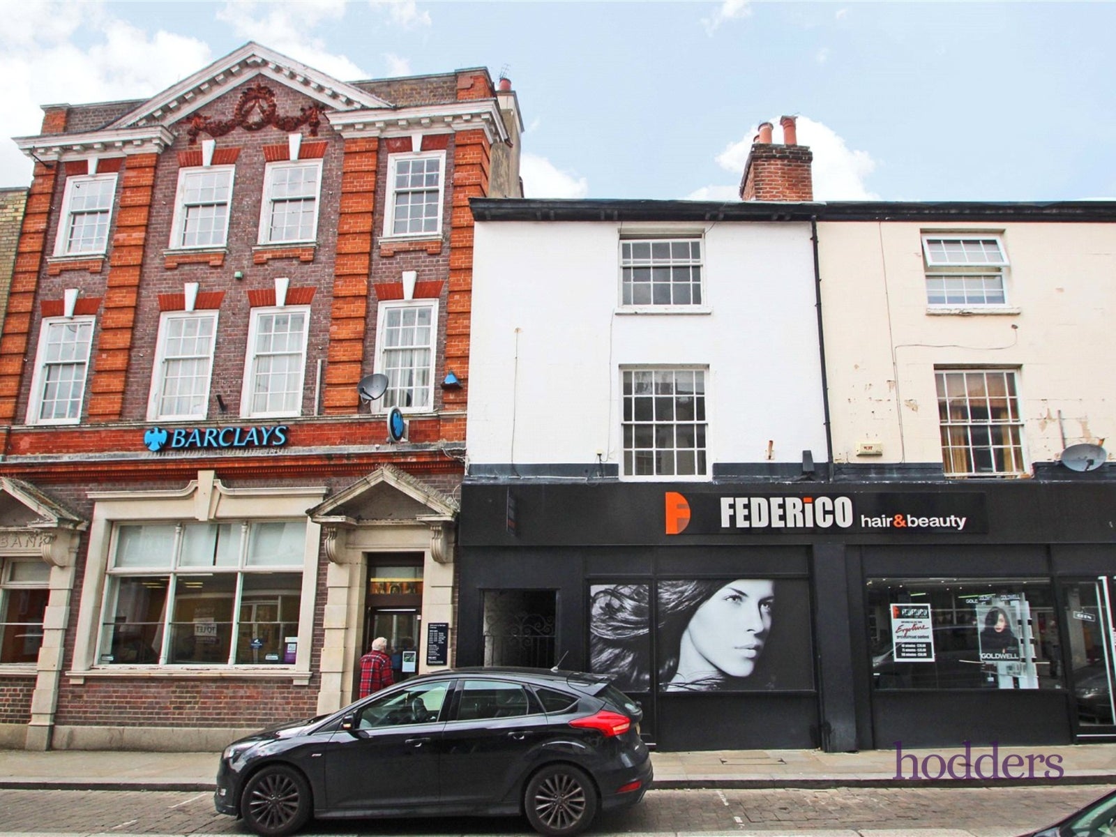 Flat Guildford Street in Borough of Runnymede