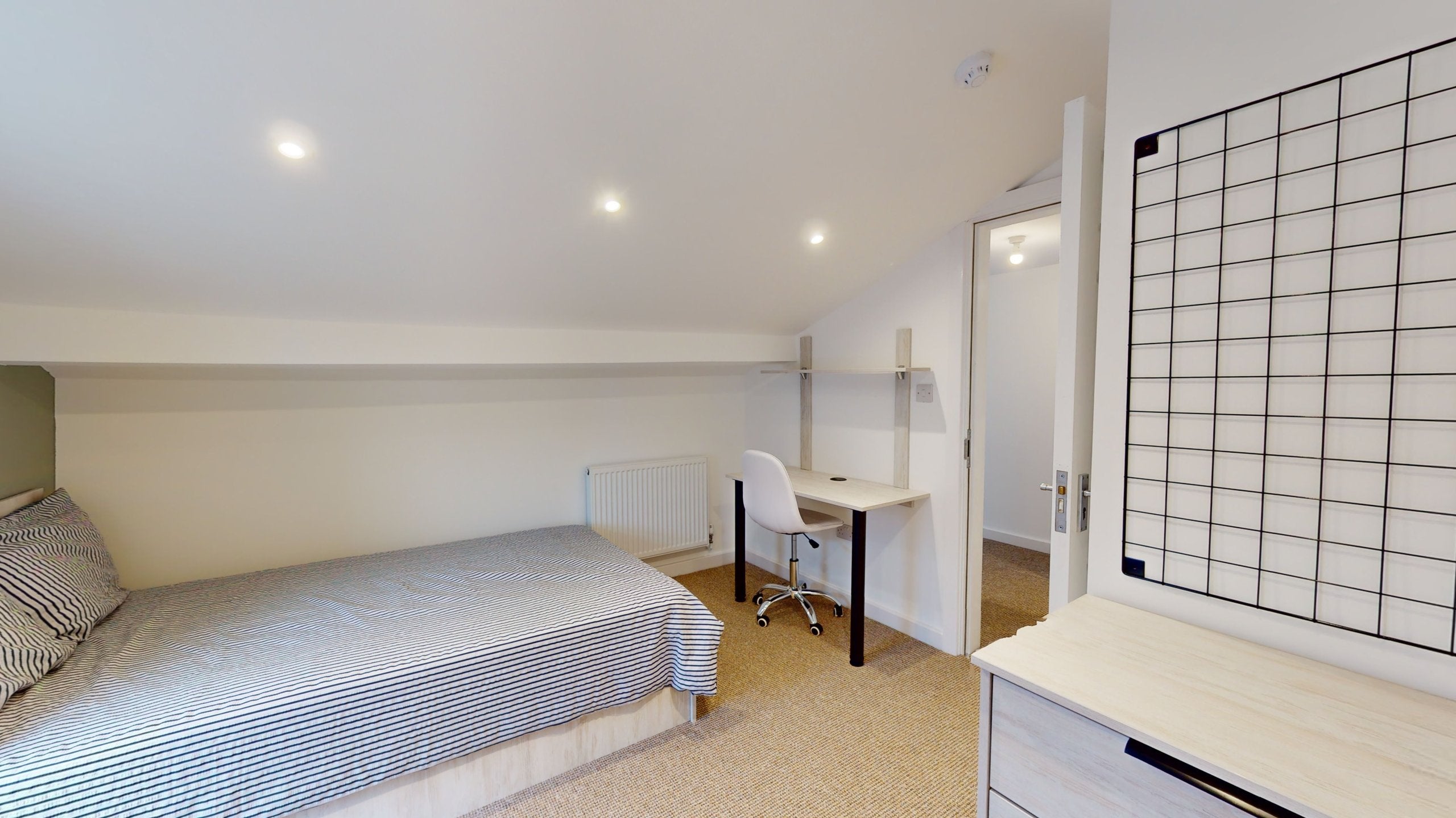 Room Rufford Road in Liverpool