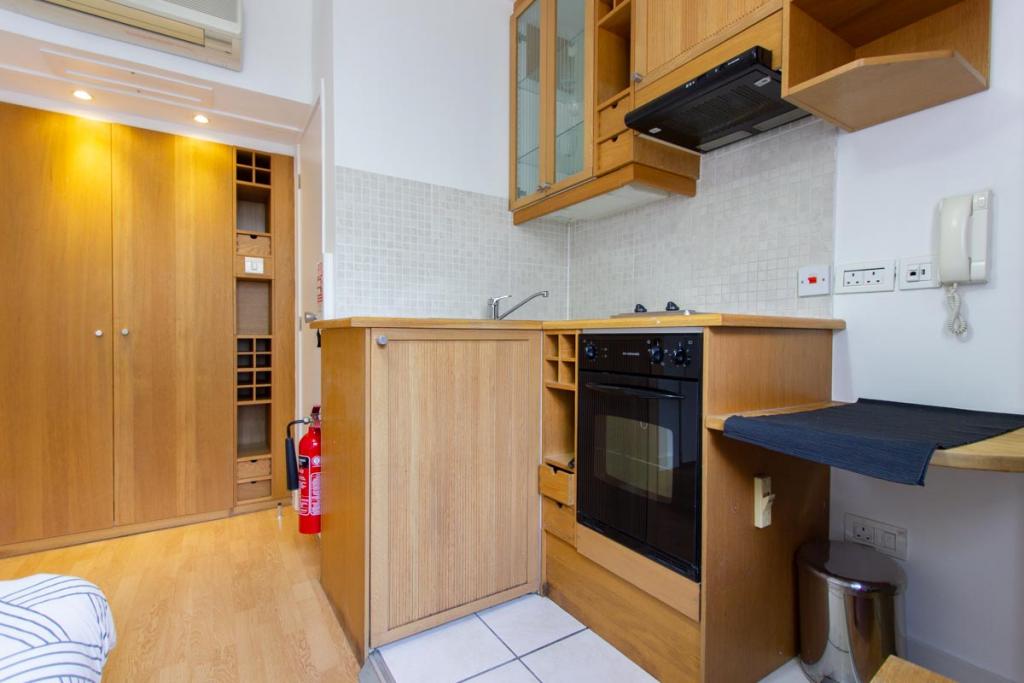 Flat Gloucester Street in City of Westminster