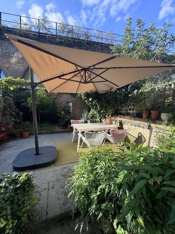 Room Coldharbour Lane in Greater London