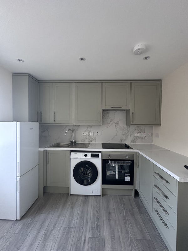 Room Rylstone Close in Maidenhead