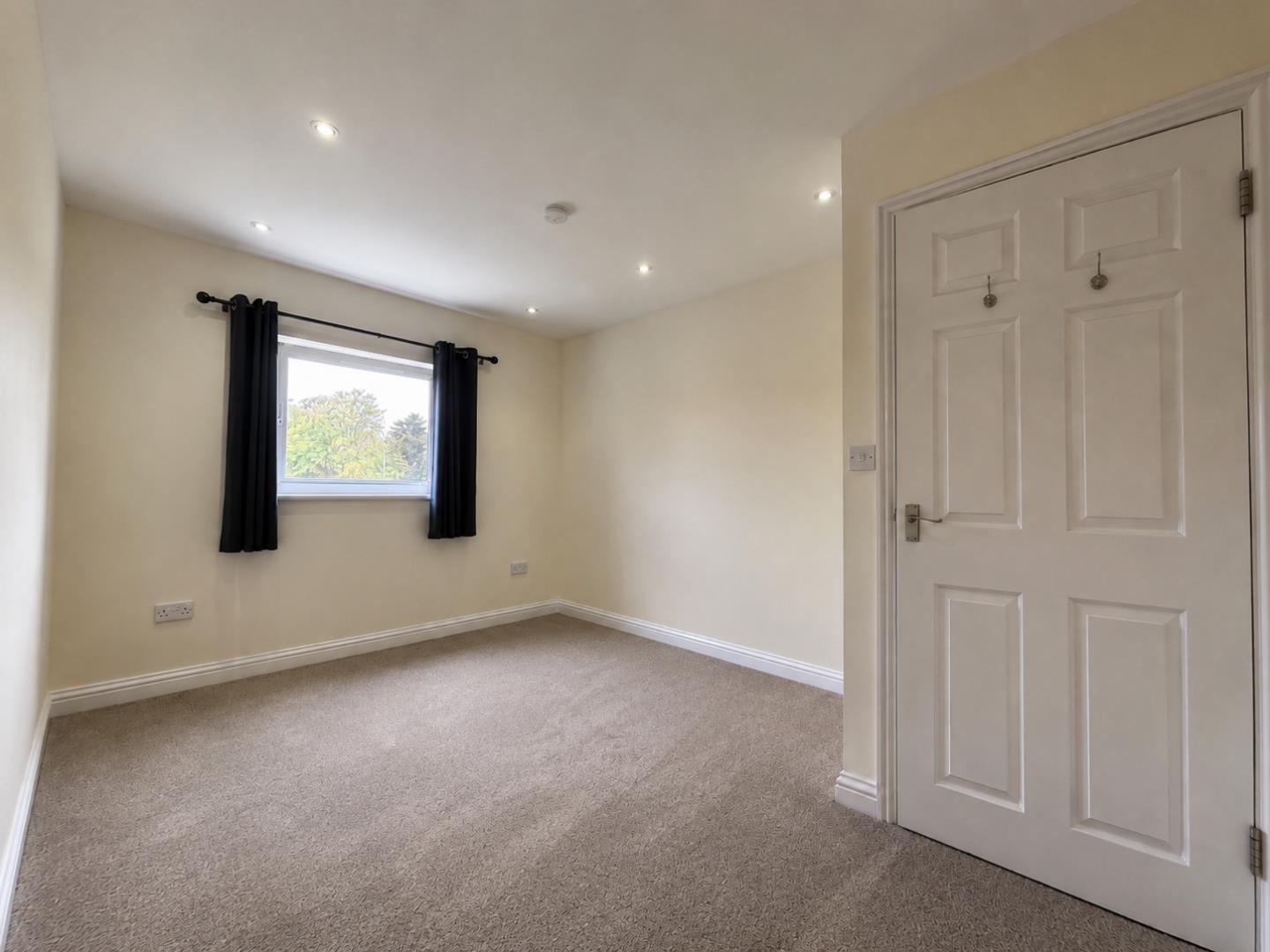 Flat London Road in Havant