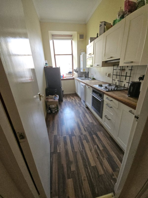 Room Roslea Drive in Glasgow