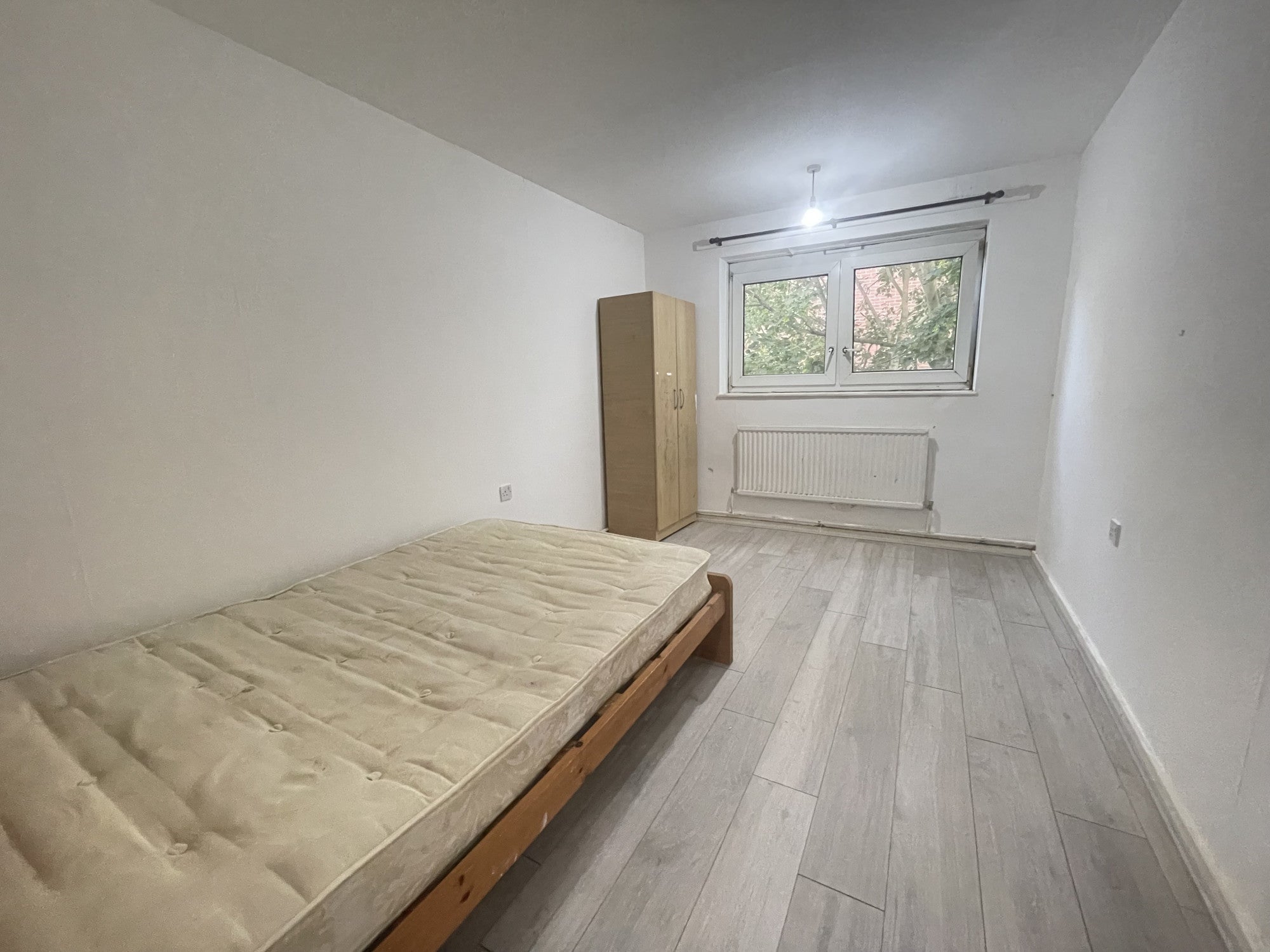 Flat Vandome Close in Greater London