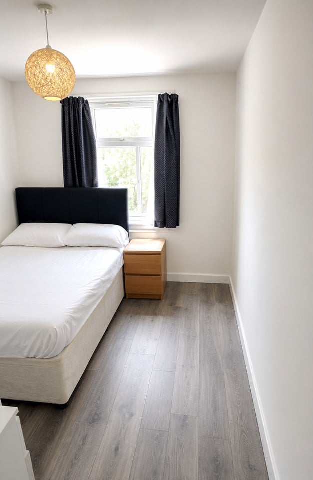 Room Winchelsea Road in Greater London