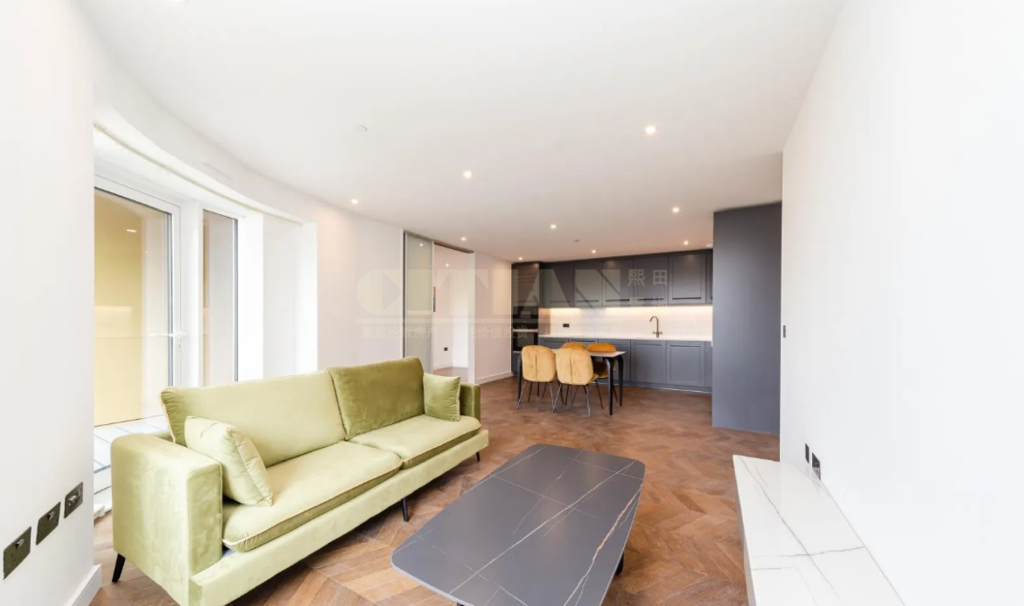 Flat Wheatfield Way in Greater London