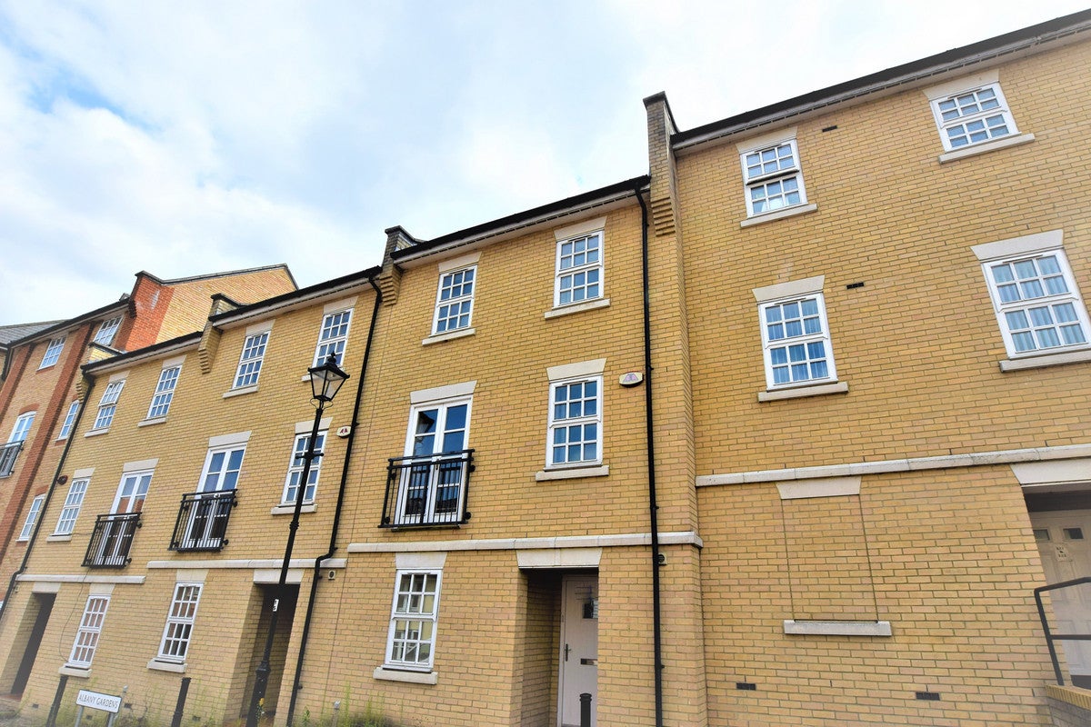 House Albany Gardens in Colchester