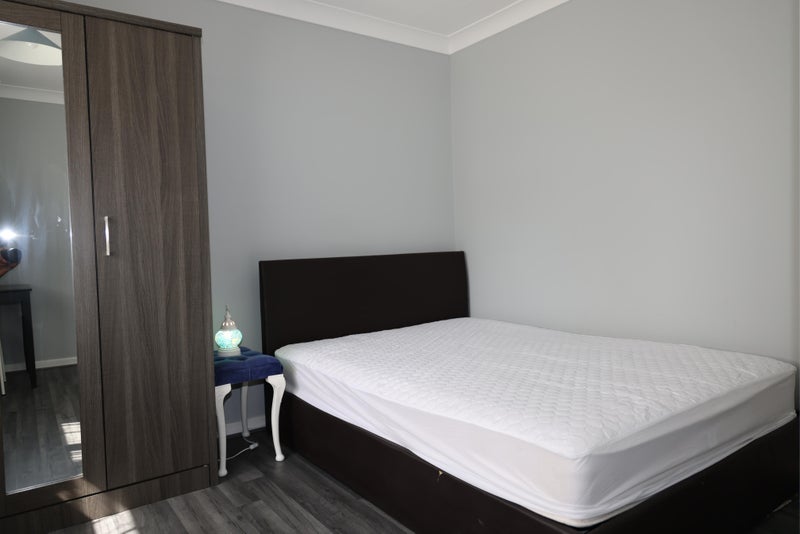 Room Leveret Lane in Crawley