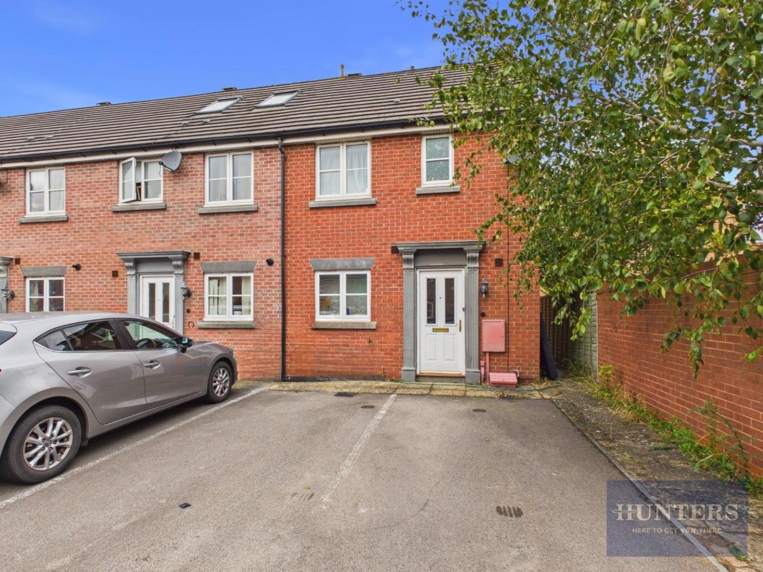 House Kingfisher Court in Cheltenham