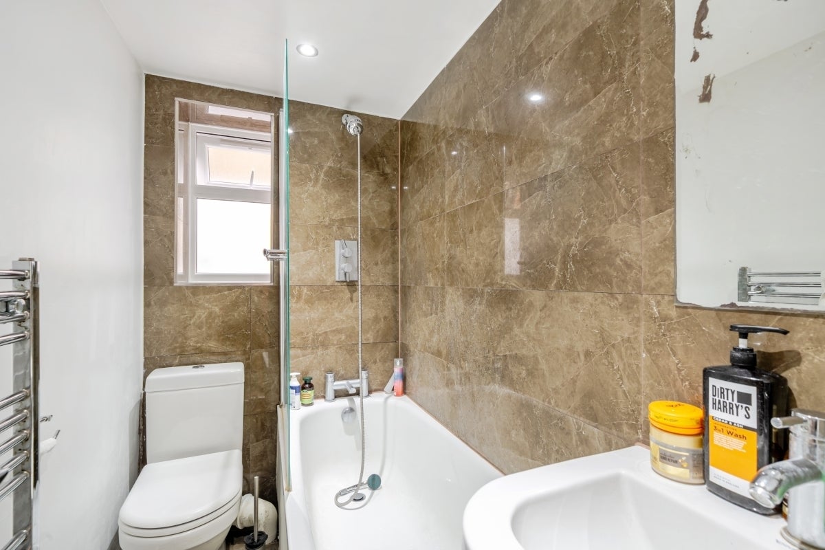 Flat Fernhead Road in City of Westminster