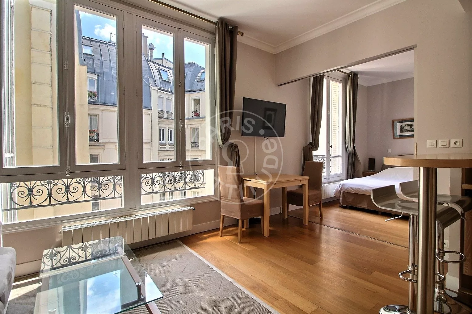 Appartement Rue de Berri à Paris