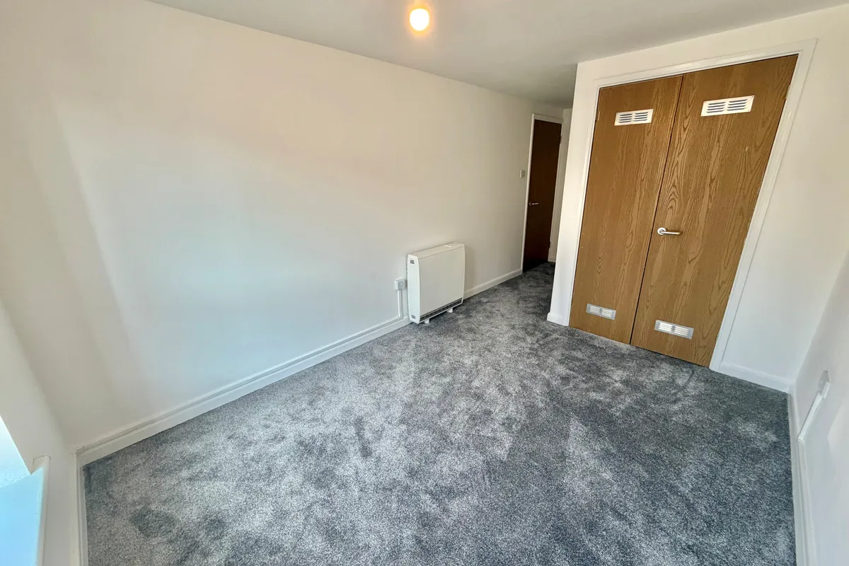 Flat Short Stairs in Nottingham