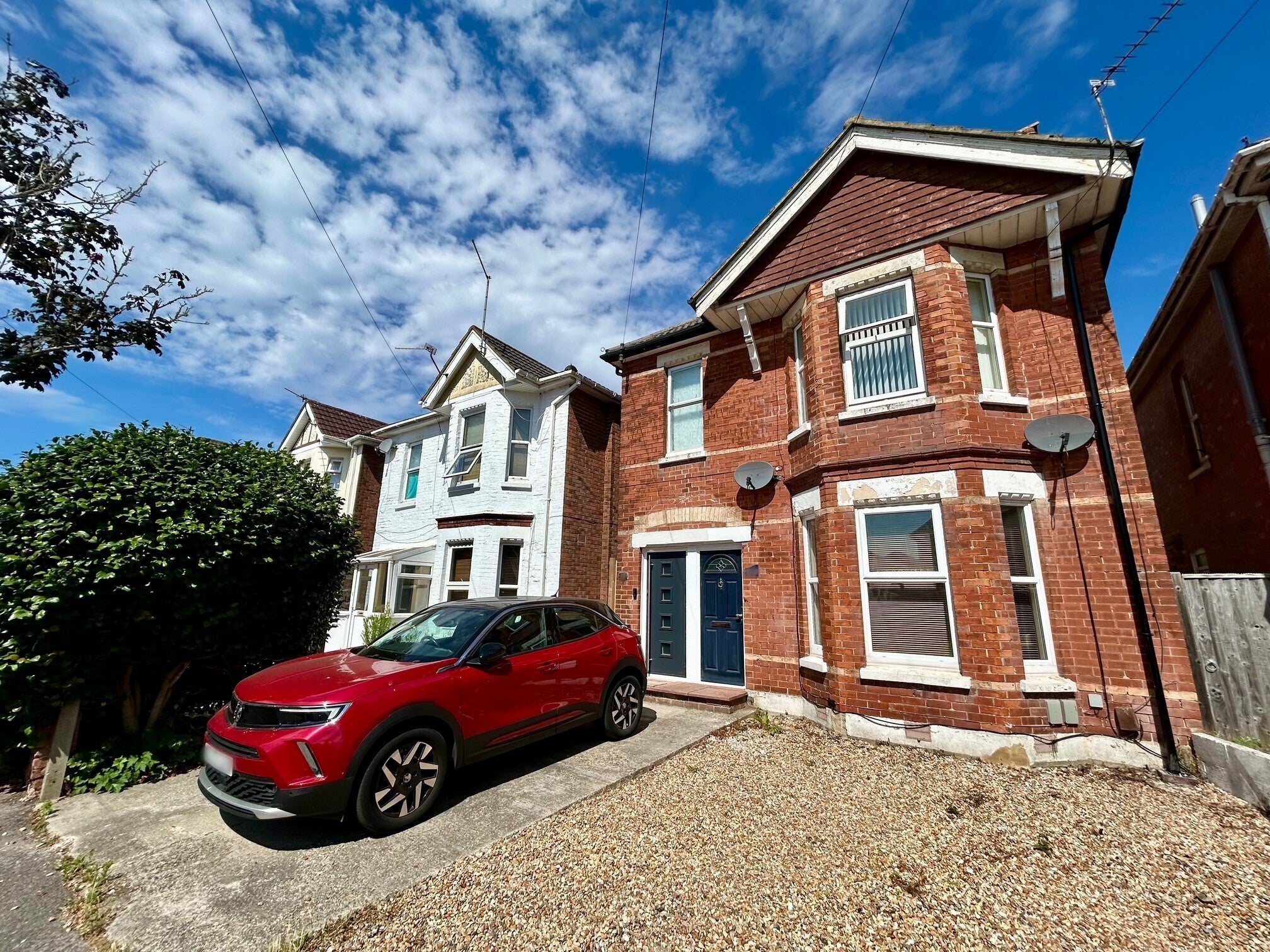 Flat Edgehill Road in Bournemouth