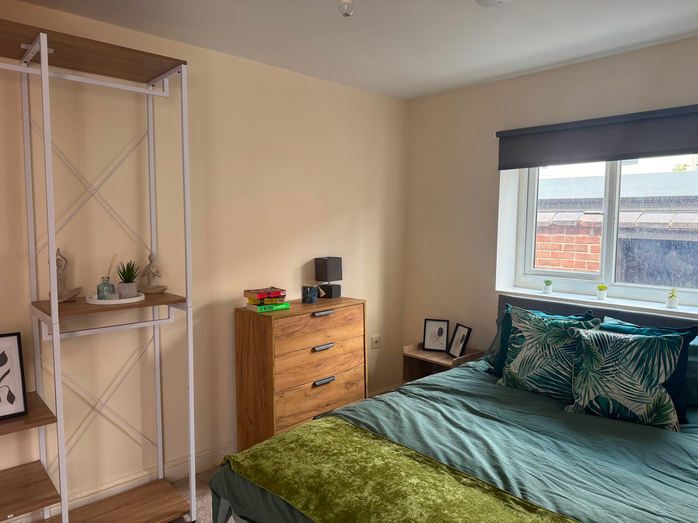 Room Royal Avenue in Doncaster