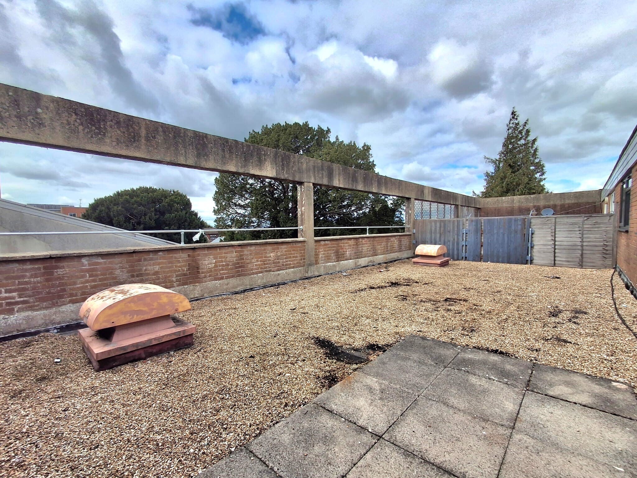 Flat Wellington Way in Waterlooville