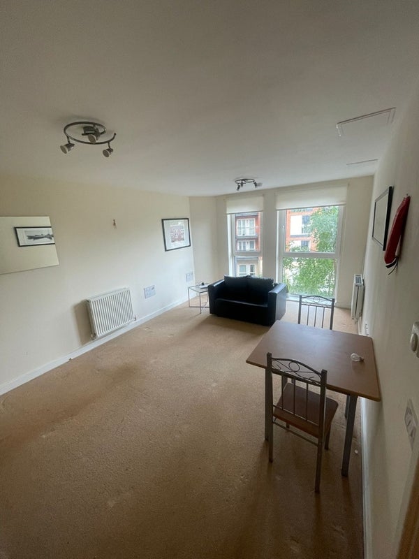 Flat Northolt Road in London