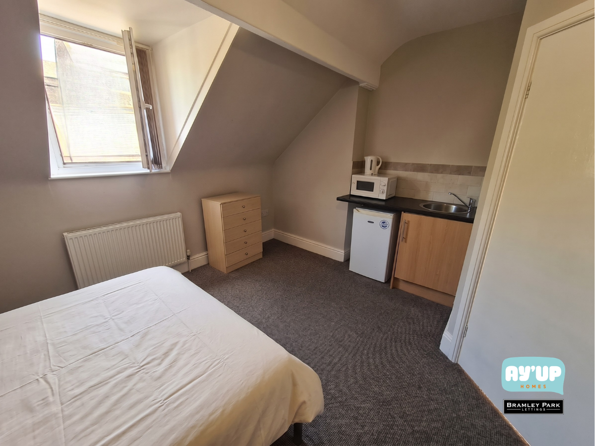 Room Milton Walk in Doncaster