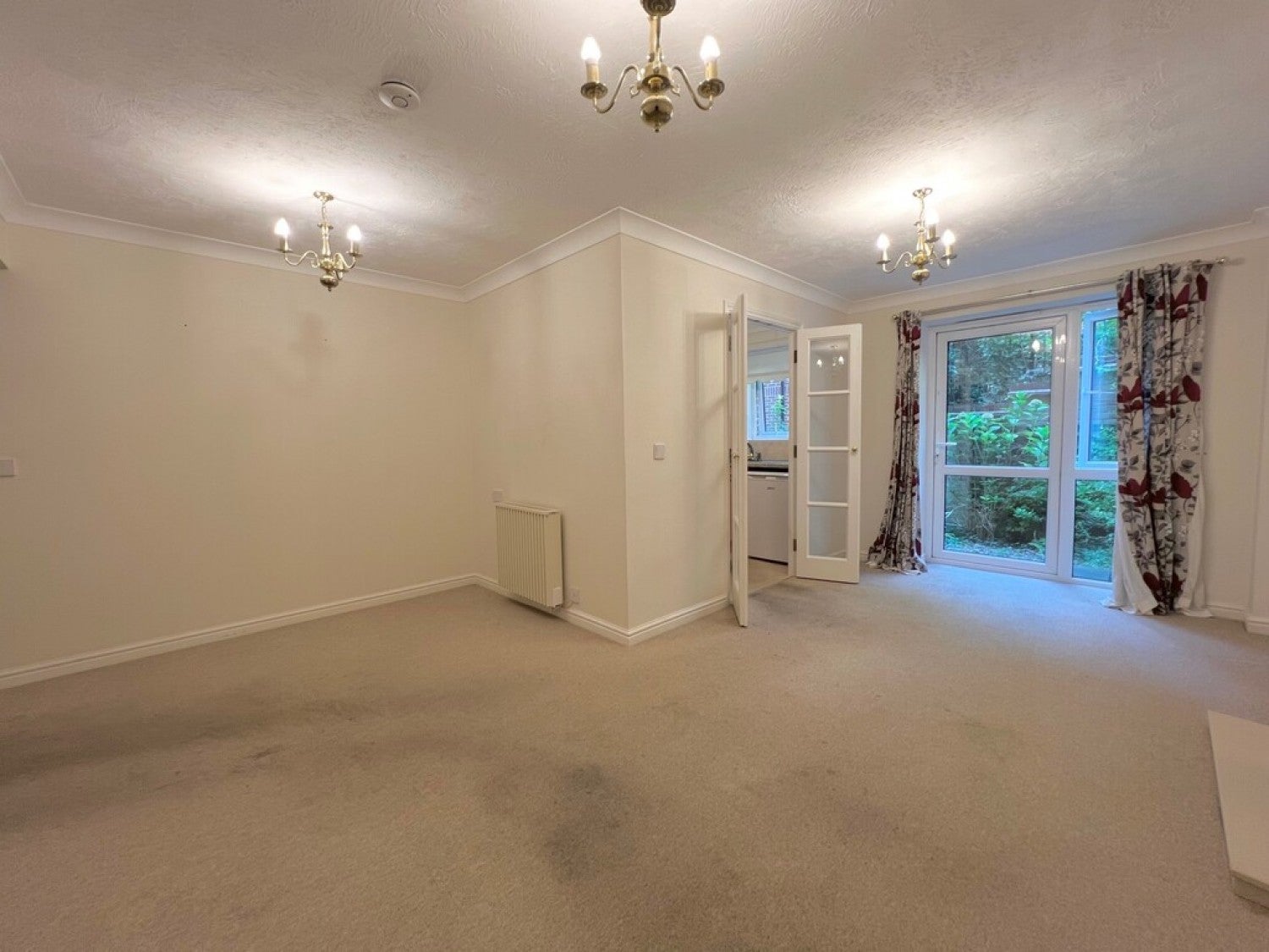 Flat Foxley Lane in Greater London
