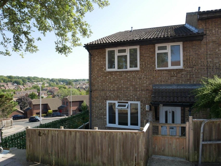 House Ramillies Close in Chatham