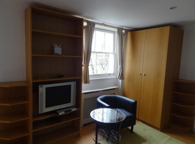 Flat Cartwright Gardens in Greater London