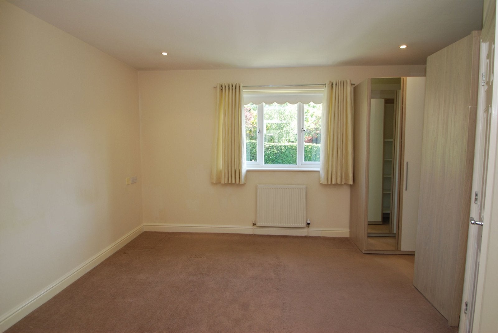 Flat Woodvale Close in Barnsley