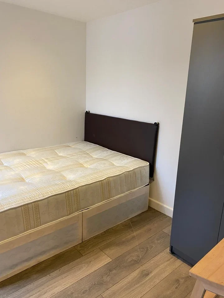 Flat Walworth Road in Greater London