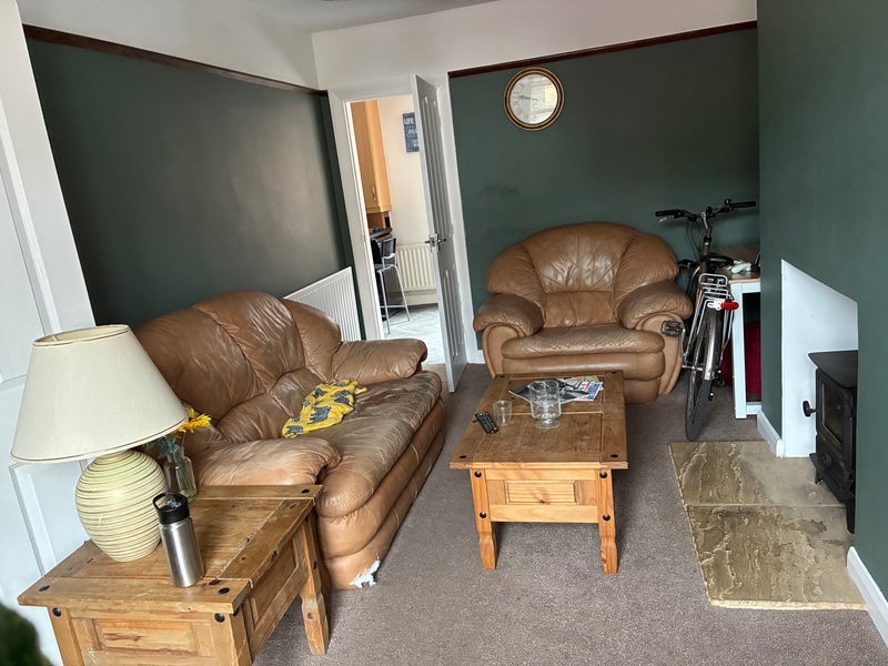 Room Cross Chestnut Grove in Leeds