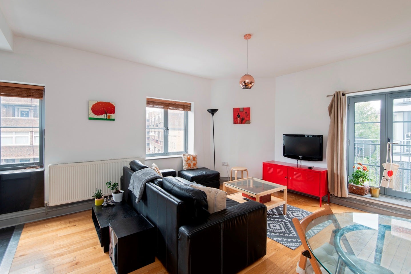 Flat Greatorex Street in Greater London