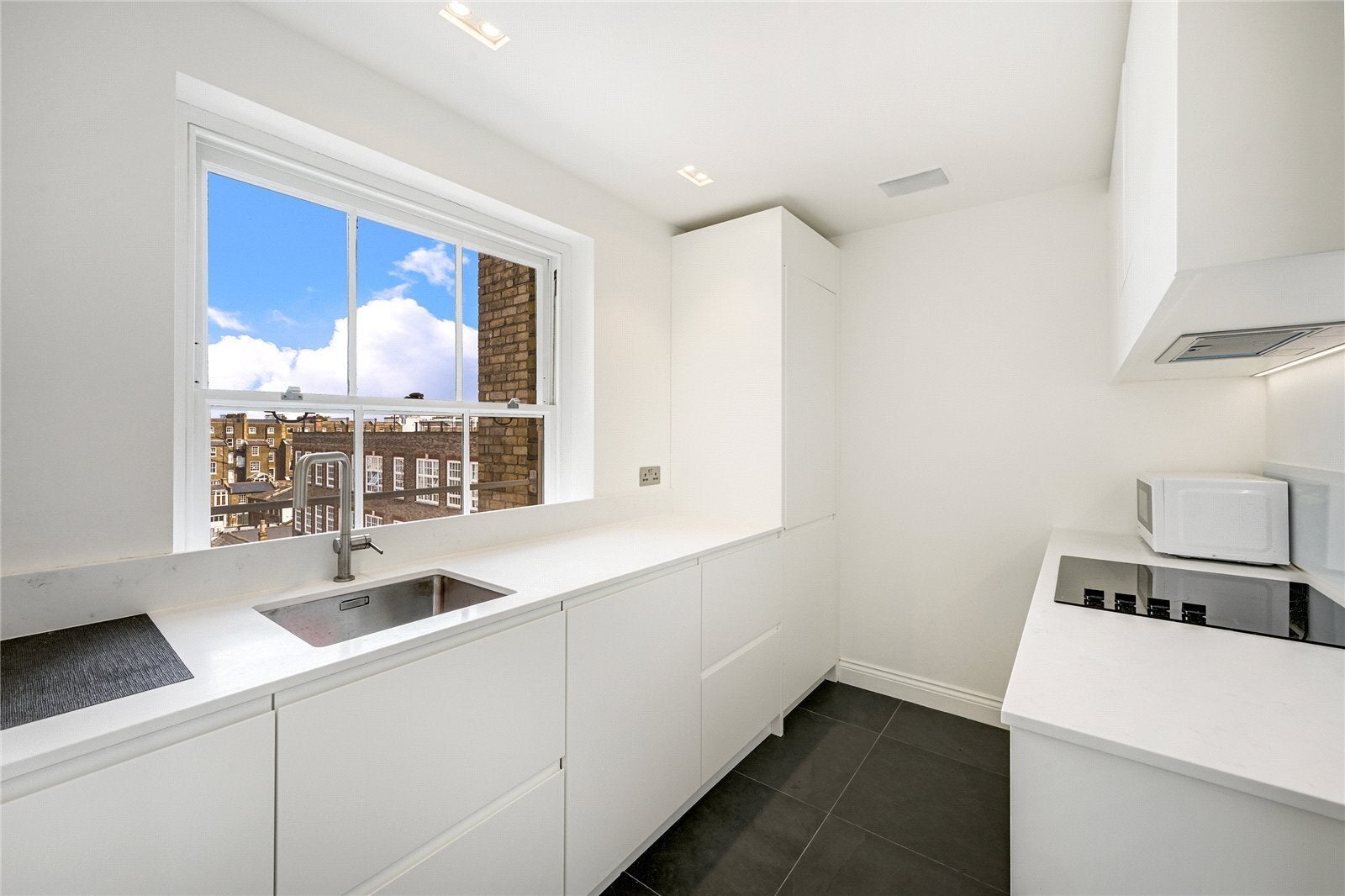 Flat Queensberry Place in Greater London